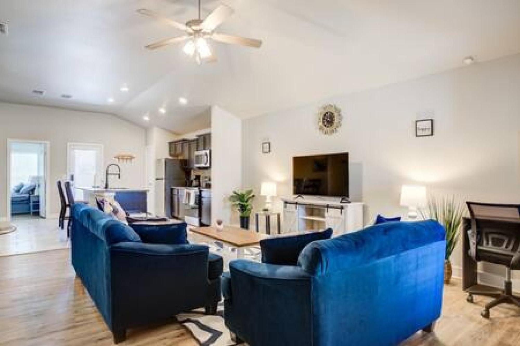 Milano Lodge - Cozy Retreat Лъбък Екстериор снимка